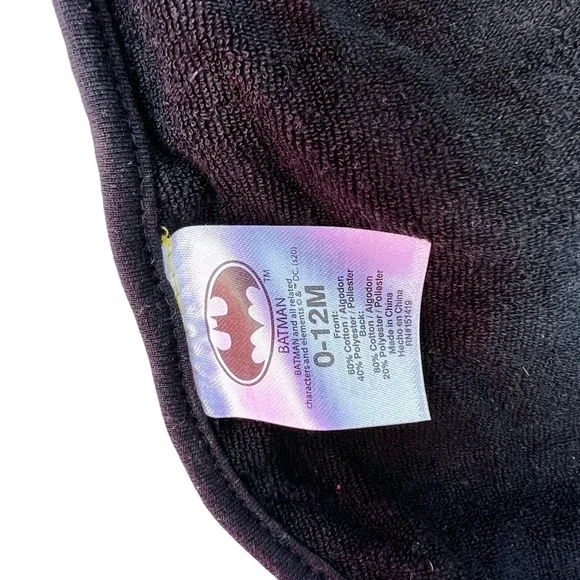 DC Comics Batman Baby Bootie + Hat Set - Picture 6 of 6